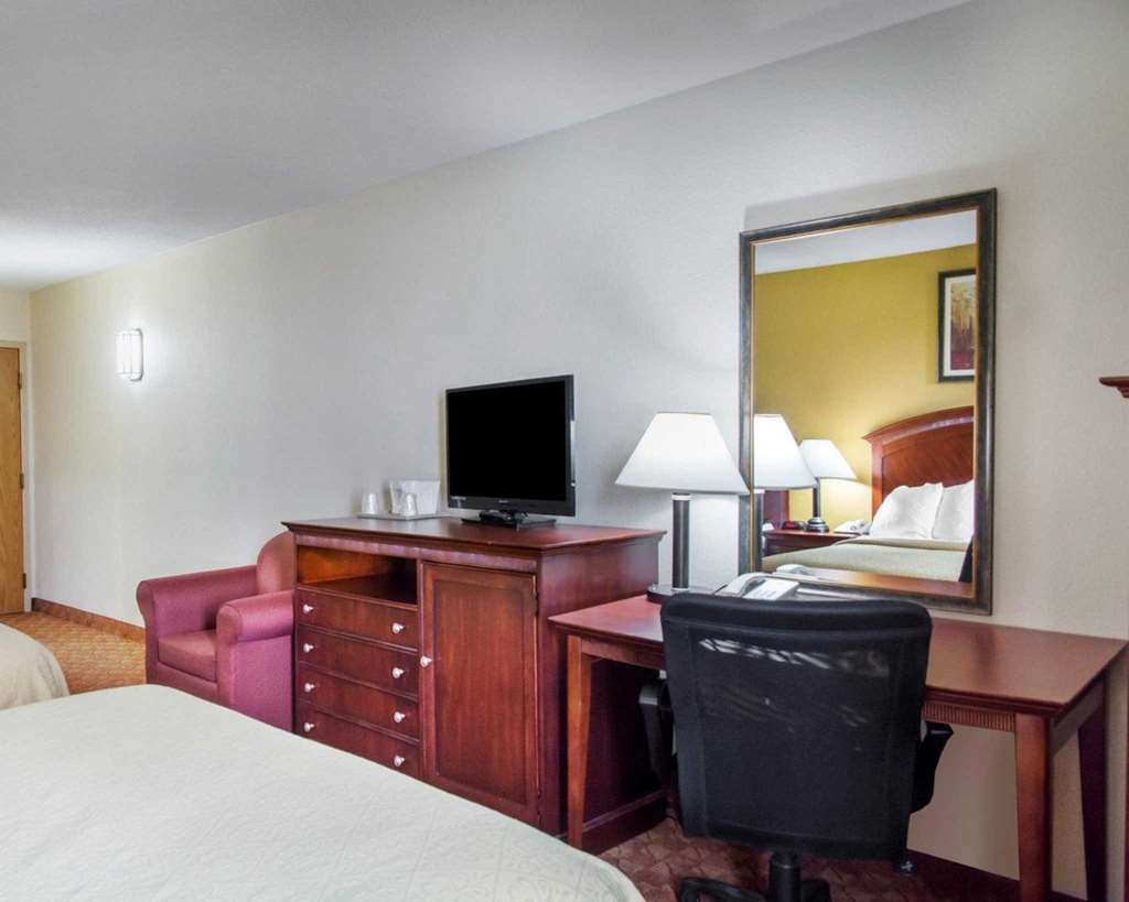 Quality Inn & Suites Miamisburg - Dayton South Room photo