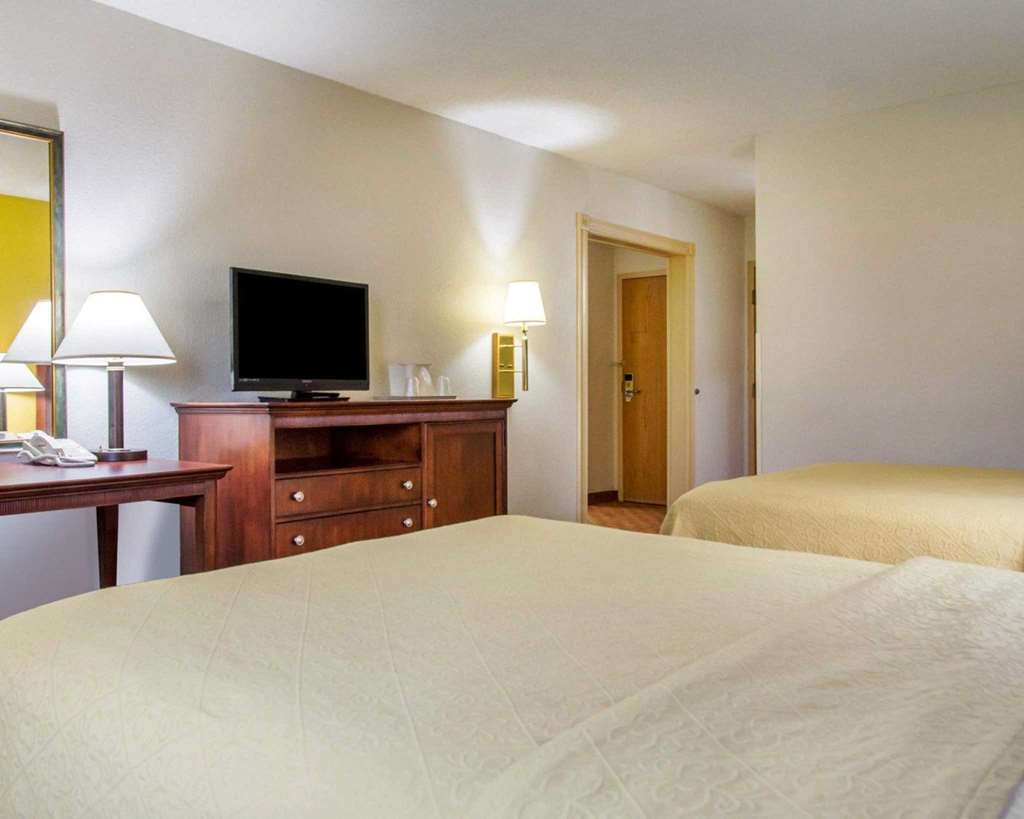 Quality Inn & Suites Miamisburg - Dayton South Room photo