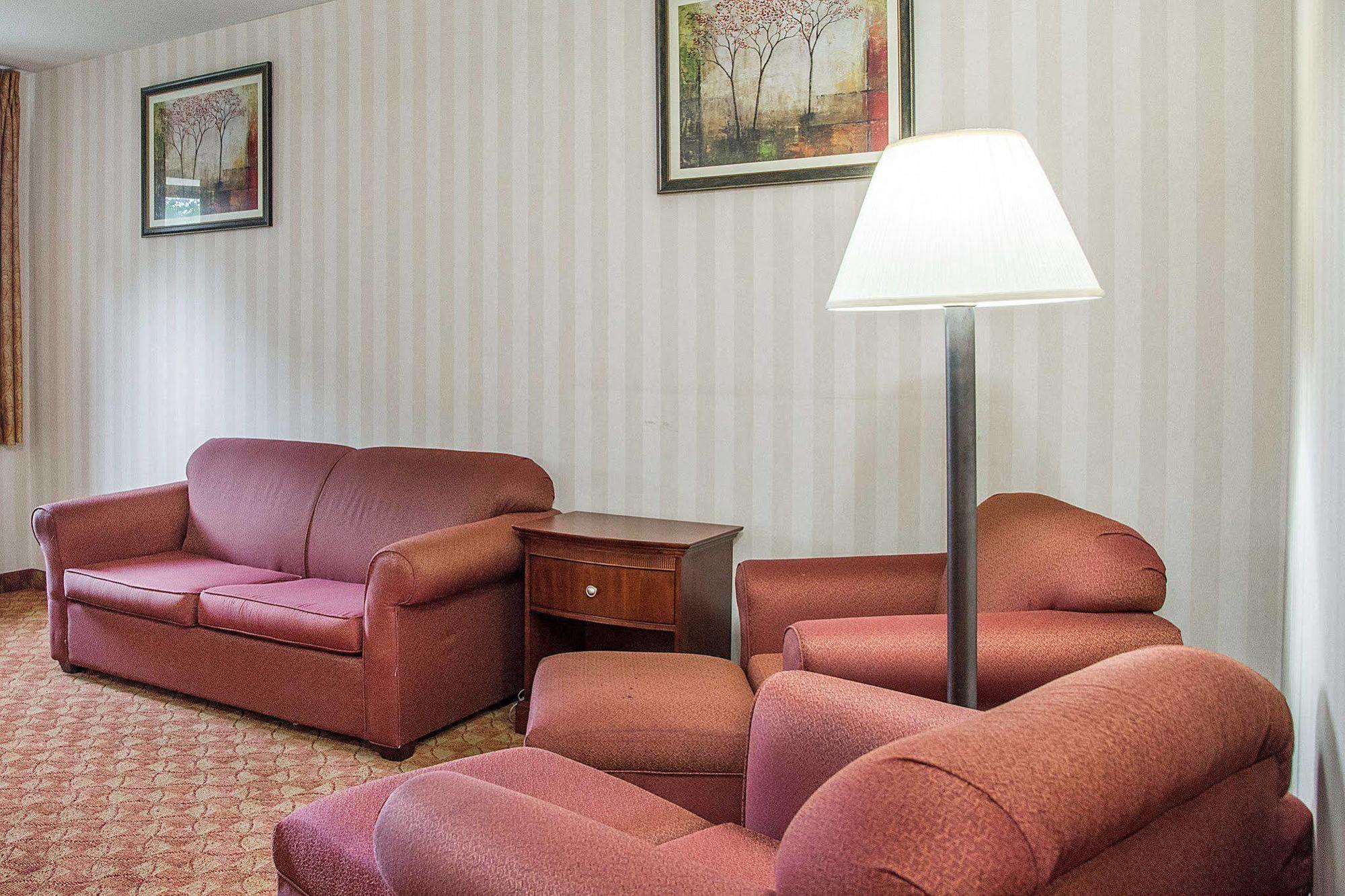 Quality Inn & Suites Miamisburg - Dayton South Exterior photo